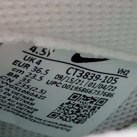 Nike Air Force 1 - Picture 9 of 10